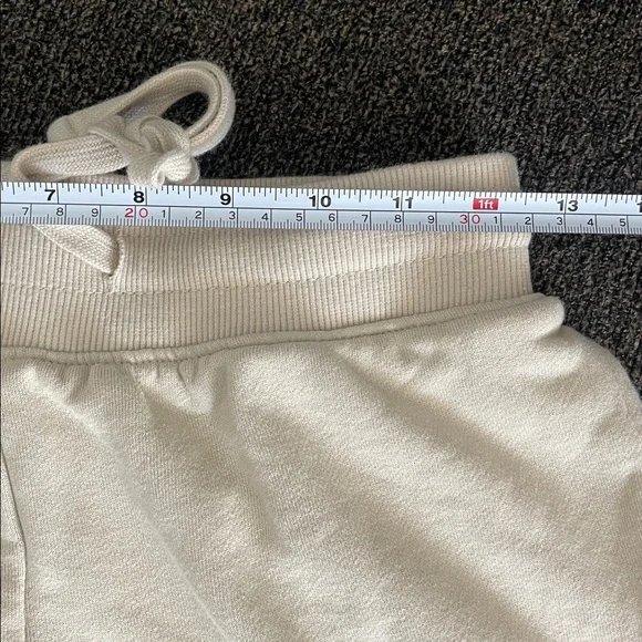 YoungLA a Woman’s Cream Ribbed waistband Drawstring and pockets Shorts Sz Small - Picture 8 of 10